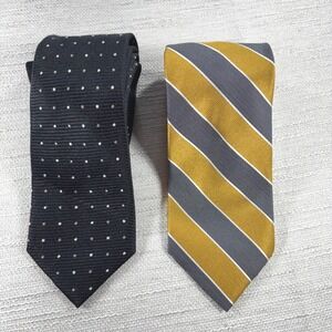 JOS A BANK Mens 2 Silk Ties Black Polka Dot Gold Gray Stripe Signature Traveler‎